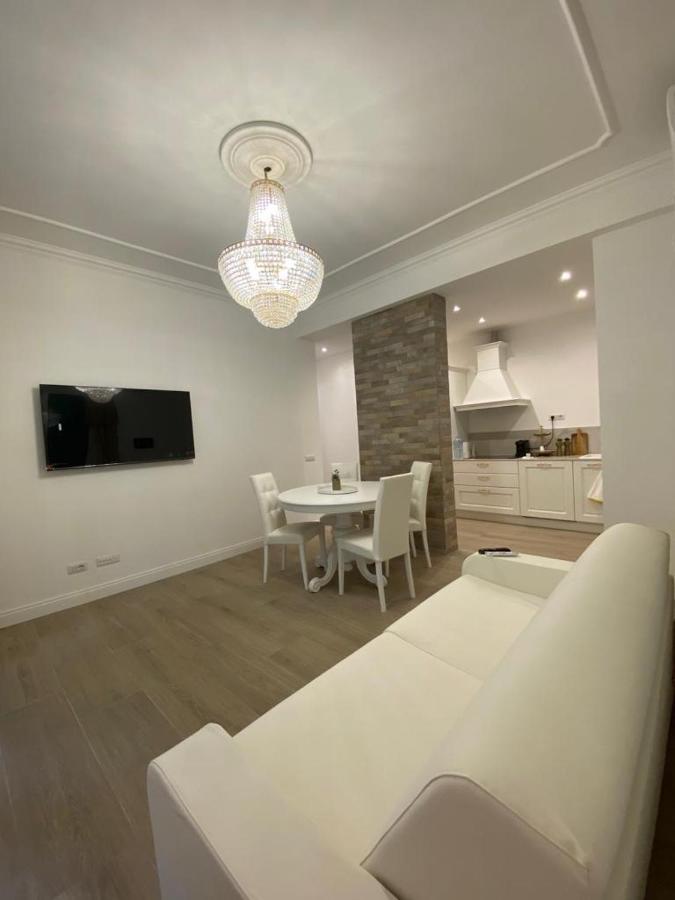 רומא Suite Imperiale Colosseo מראה חיצוני תמונה